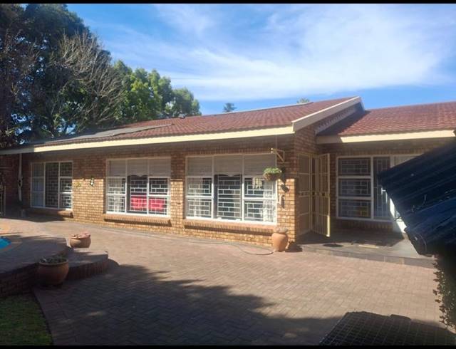4 BEDROOM HOUSE FOR SALE IN VANDERBIJLPARK SE 3